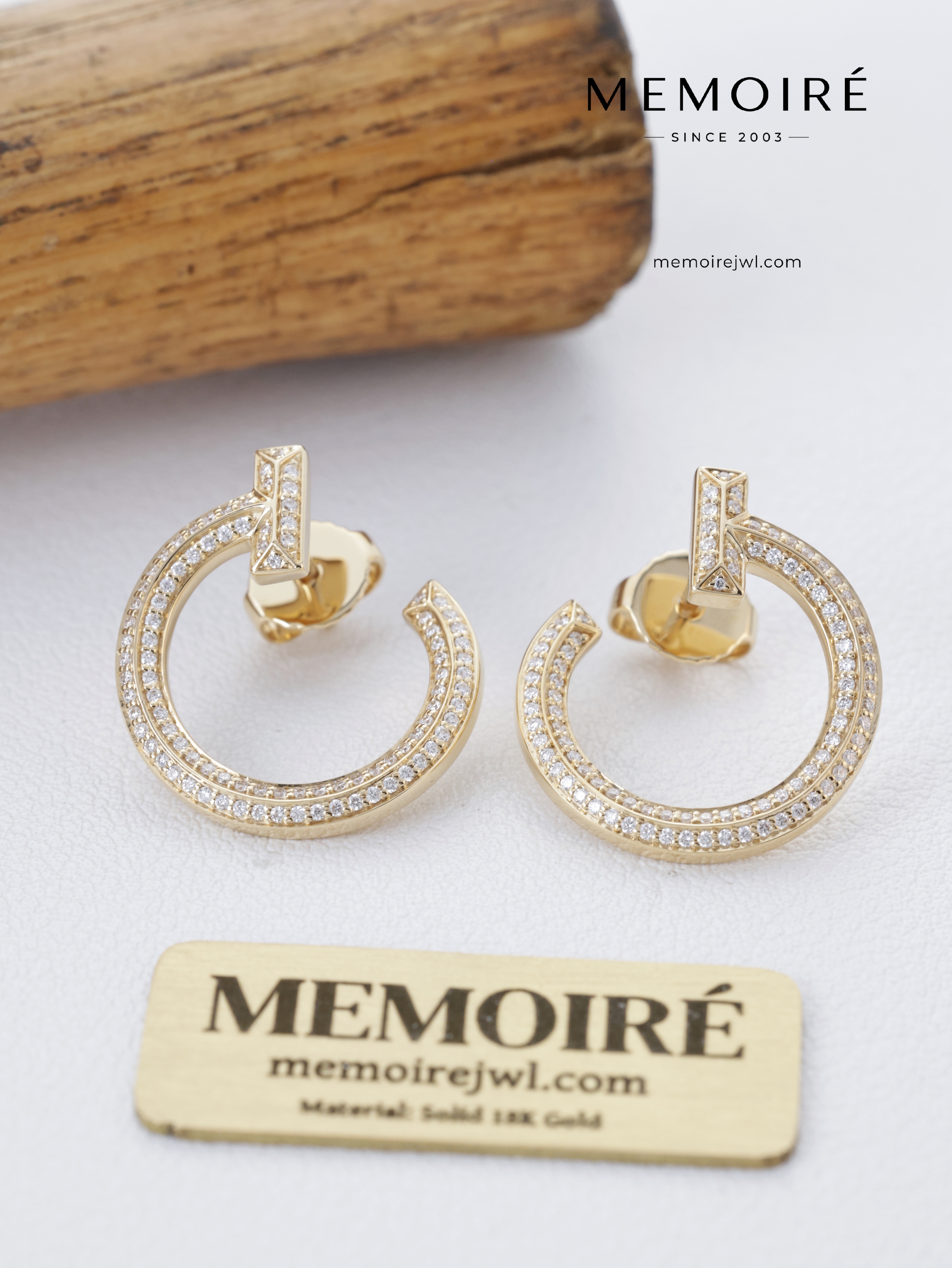 MEMOIRÉ 18K Yellow Gold Pavé Diamond T1 Earrings